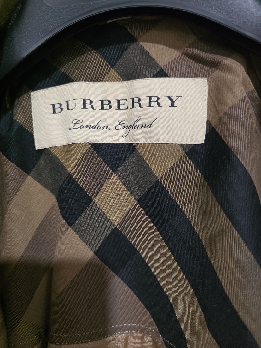 Burberry Women's Beige Double-Breasted Trench Coat - Picture 7 of 9